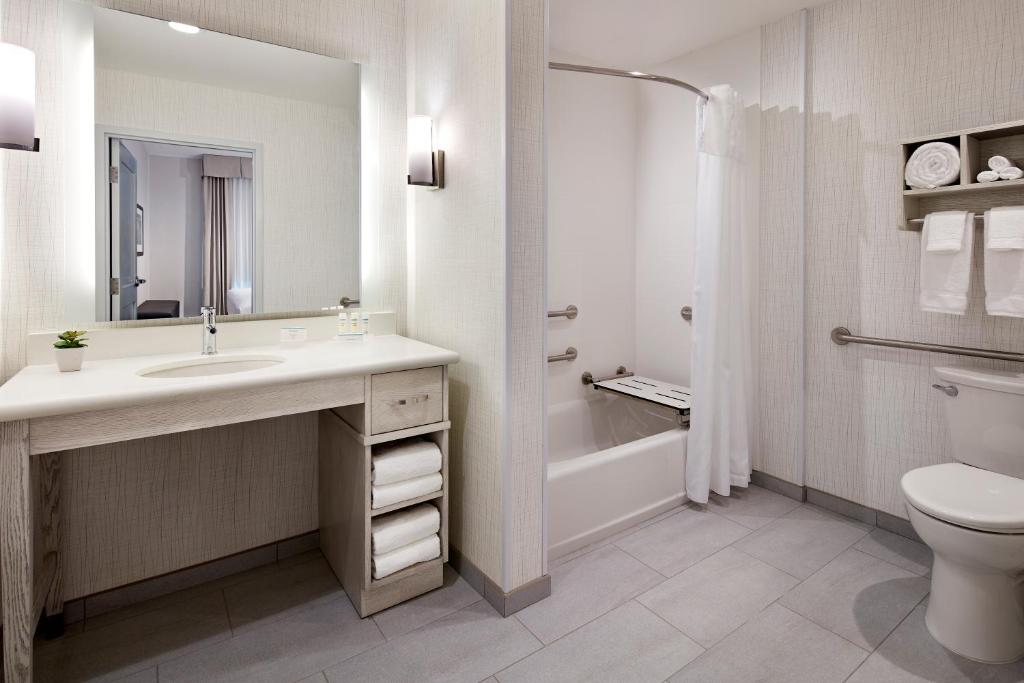 Room image 6
